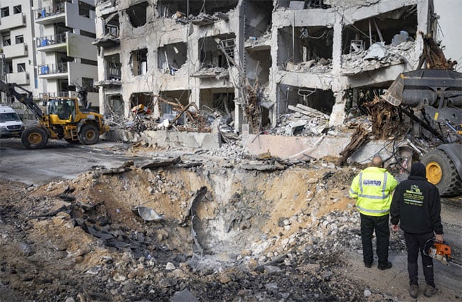 Two Israelis killed, 120 injured in missile attack - IDF