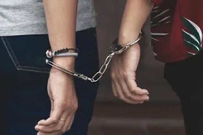 Two women arrested with heroin and Ice in Weliweriya