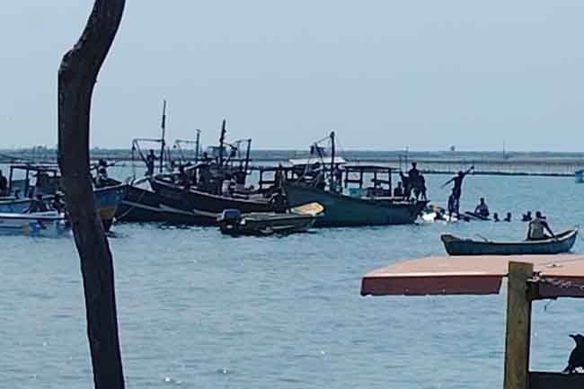 Two dead, 2 missing after boat capsizes in Gurunagar Jetty in Jaffna