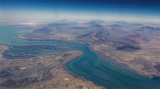 UAE tugboat sank in Strait of Hormuz; 3 Indonesians missing