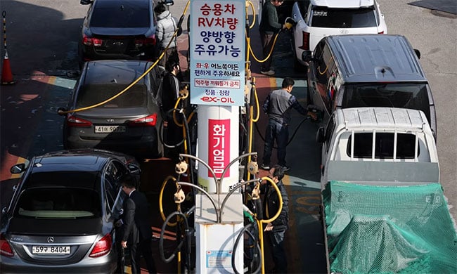 South Korea introduces first fuel price cap in 30 years as oil soars past $100