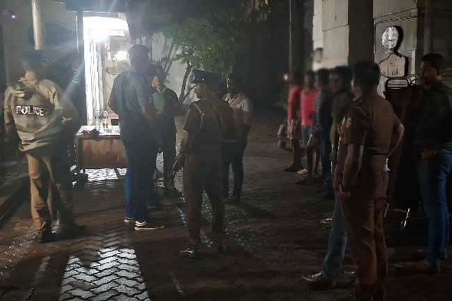 Ten suspects granted 7-day detention over southern sea drug and weapons haul