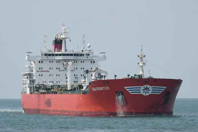 Another fuel ship arrives in Colombo amid energy crisis