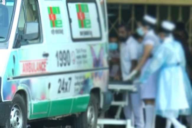 Mother and daughter killed in head-on collision in Chavakachcheri