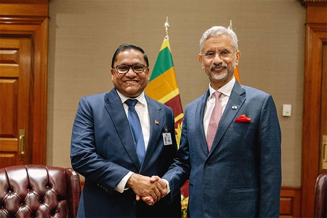 FM Vijitha Herath, India s Jaishankar hold talks on impact of regional tensions