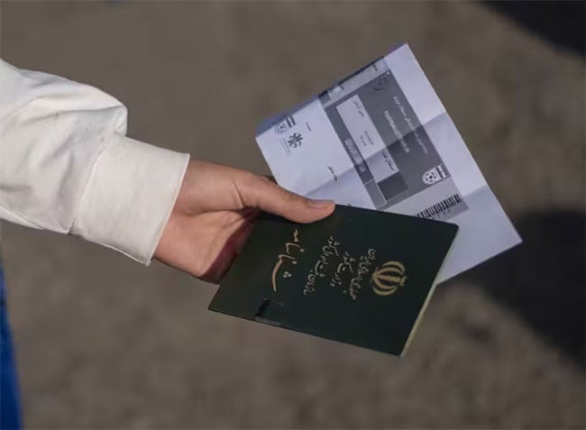 Australia to temporarily stop Iranians from entering the country on tourist visas