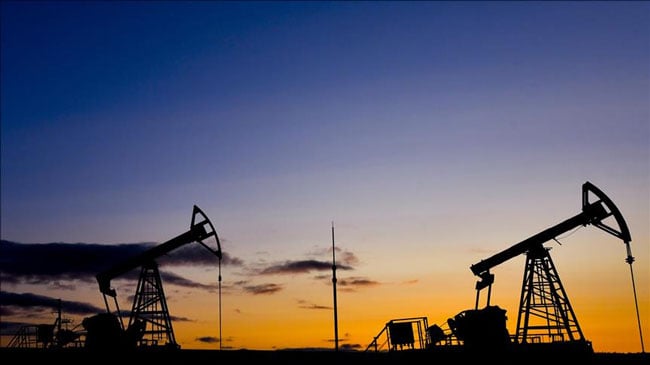 Global oil prices edge higher as war shows no sign of easing