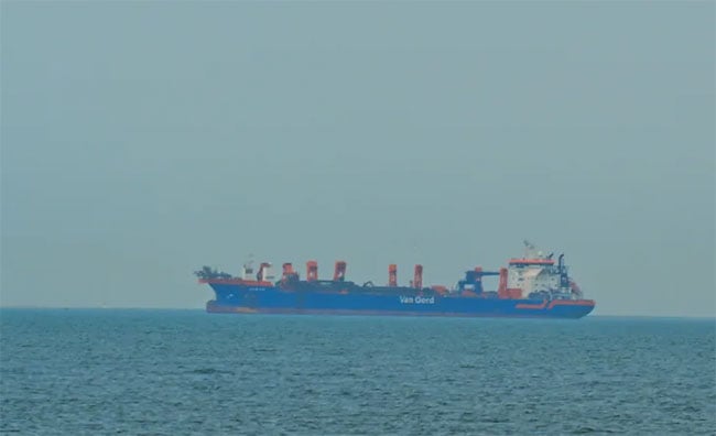 French vessel attacked in Strait of Hormuz, several crew members wounded