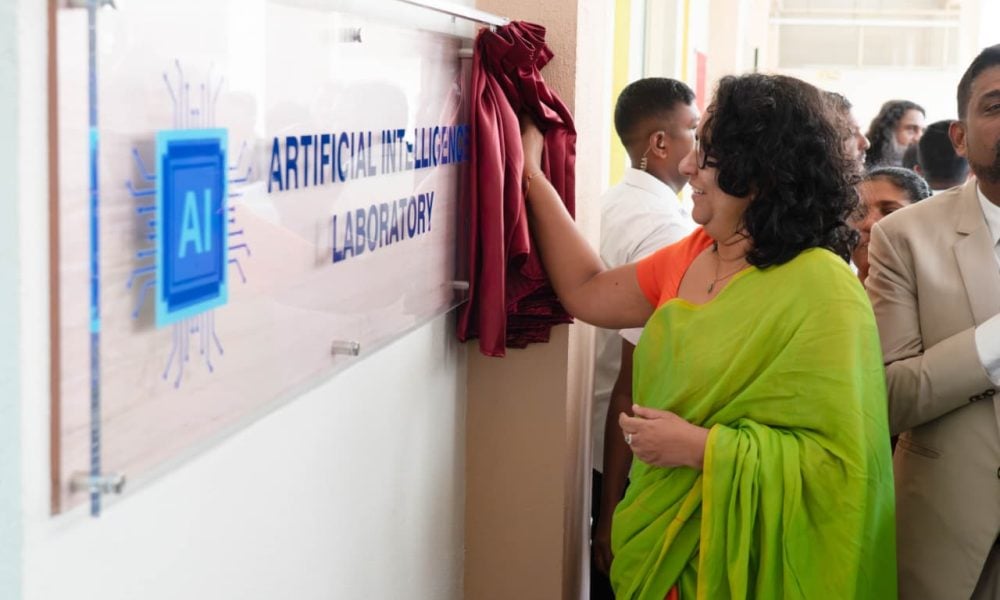New High-Definition (HD) Television Studio at the University of Vocational Technology handed over to students with the participation of the Prime Minister