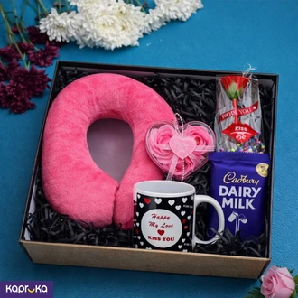 Valentine`s Sweet Comfort Gift Box Buy Social Mart Online for GIFTSET