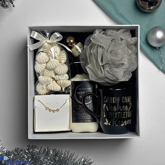 Mistletoe Magic Gift Box Buy Gift Sets Online for specialGifts