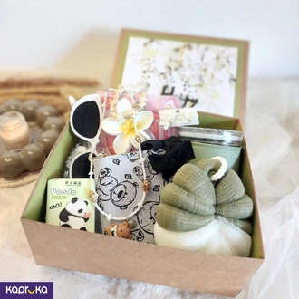 Olive Cozy Birthday Giftset  Online for none