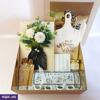 Golden Moments New Year Giftset  Online for none