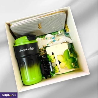 Green Brew Lifestyle Gift Box  Online for none