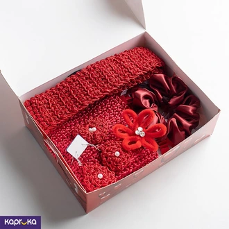 Giftis Scarlet Red Valentine Gift Set  Online for none