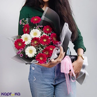 Lila`s Radiant Bouquet  Online for none