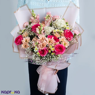 Pink Hue Bouquet With 8 Pink Roses Buy Flower Delivery Online for specialGifts