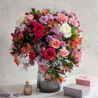 Love In Bloom Flower Vase With Twelve Pink, Three White Roses An  Online for none