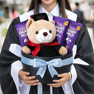 Scholly Graduation Choco Hamper Buy combo gift pack Online for specialGifts