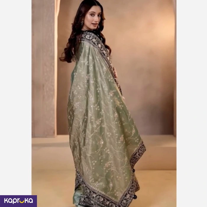 Saree ef_pc_clot0v154pod00810 in Sri Lanka