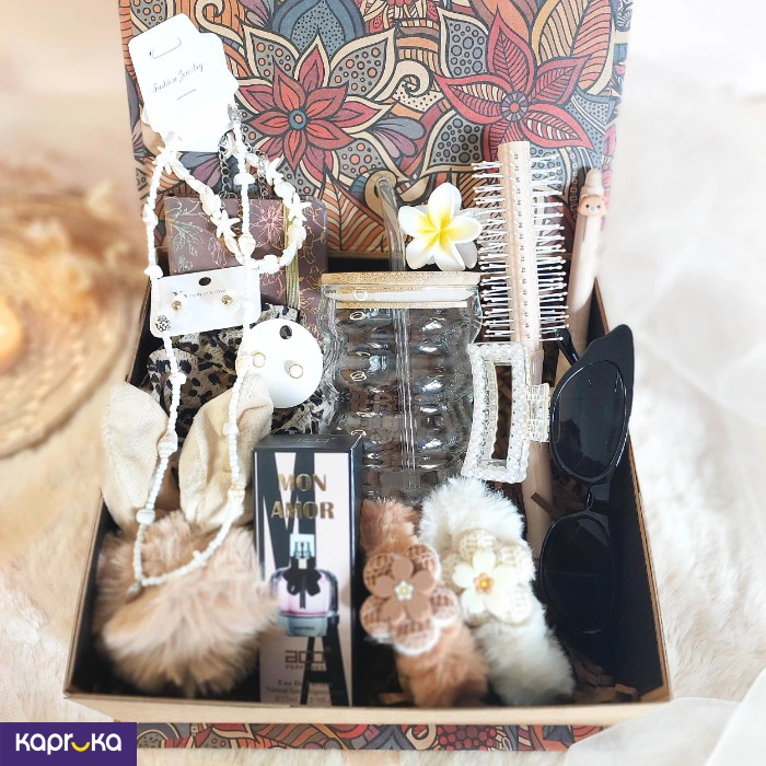 GIFT SETS FOR HER EF_PC_GIFT0V2450POD00225 in Sri Lanka