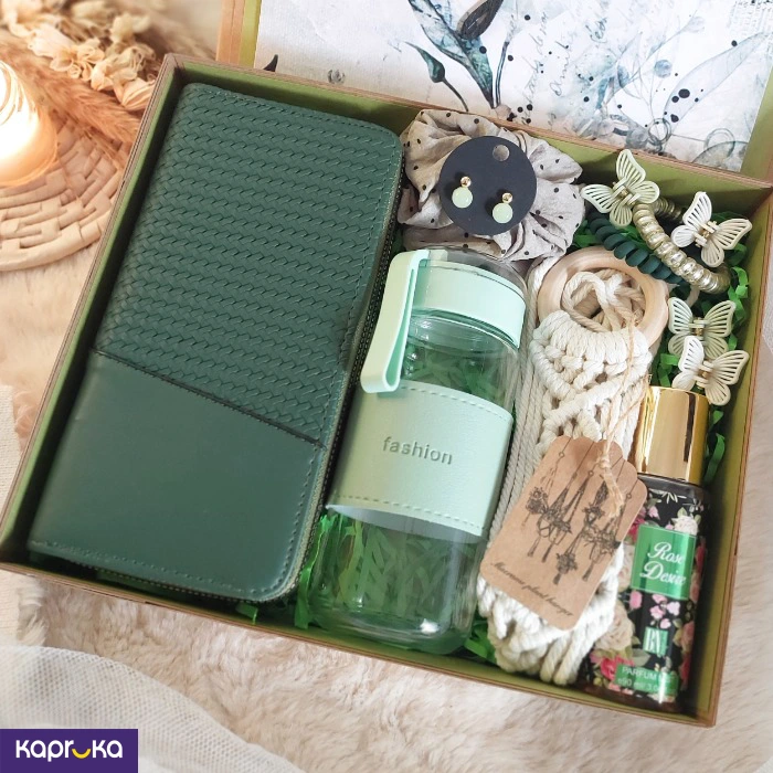 GIFT SETS FOR HER EF_PC_GIFT0V2450POD00257 in Sri Lanka