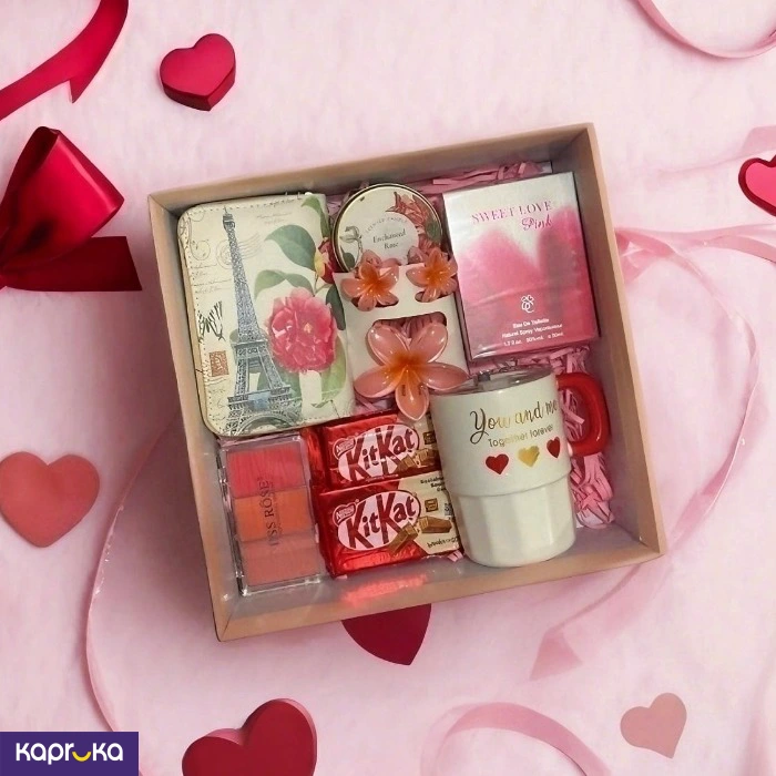 Sweet Love And Blossoms Gift Box