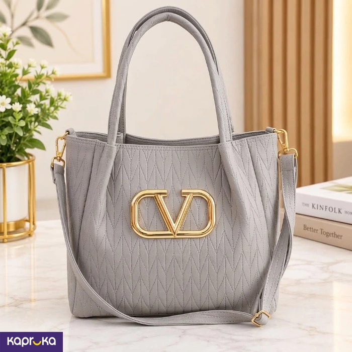 Sophisticated Light Graytextured Shoulder Bag With Gold Emblem
