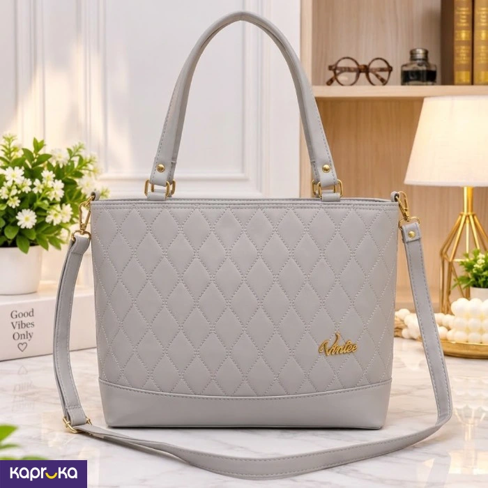 Elegant Quilted Light Gray Bag With Detachable Strap