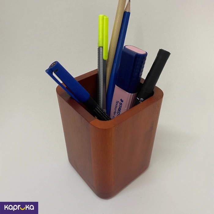 Stationary ef_pc_scho0v3476pod00011p in Sri Lanka