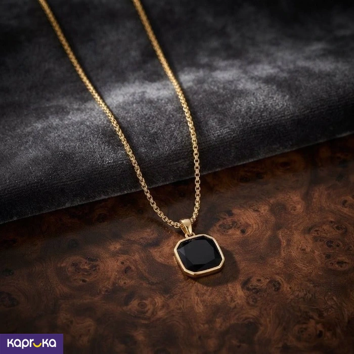 Mens Classic Gold Tone Chain And Pendant
