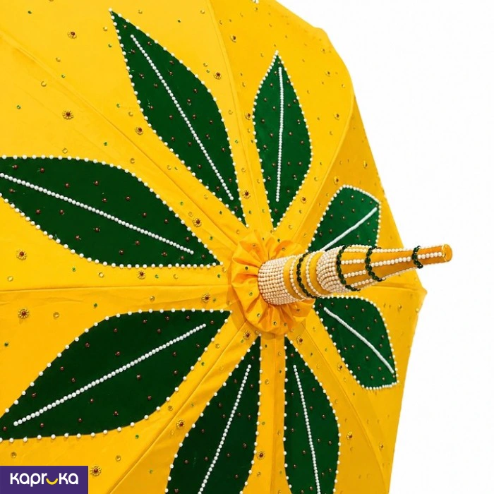 Green Color Decarative Yellow Color Muthu Kudaya