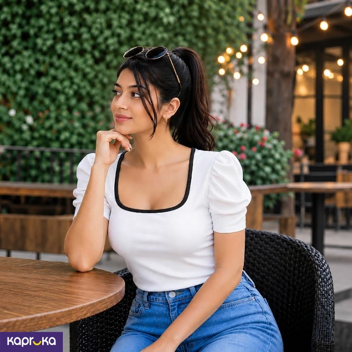 Ss Puffed Contrast Neck Deep Neck Top