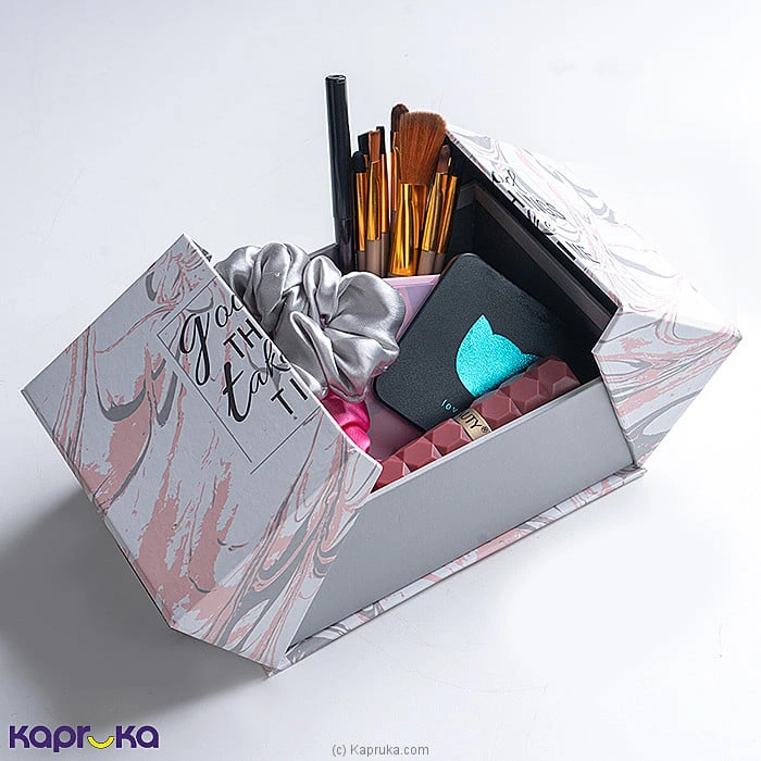 Cosmetics cosmetics001635 in Sri Lanka