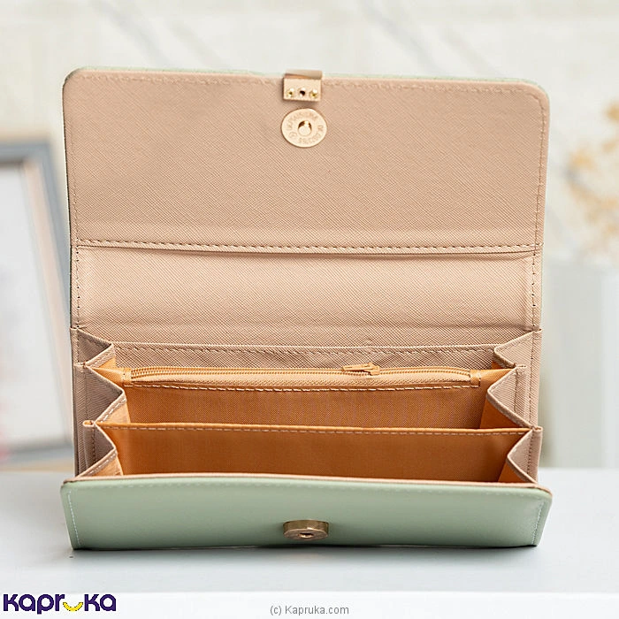 Fashion fashion0010616 in Sri Lanka