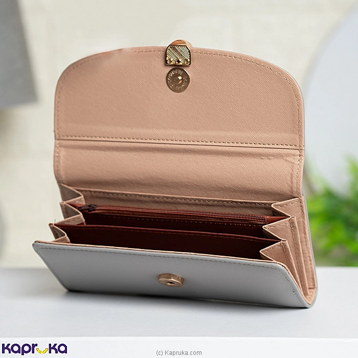 Fashion fashion0010705 in Sri Lanka