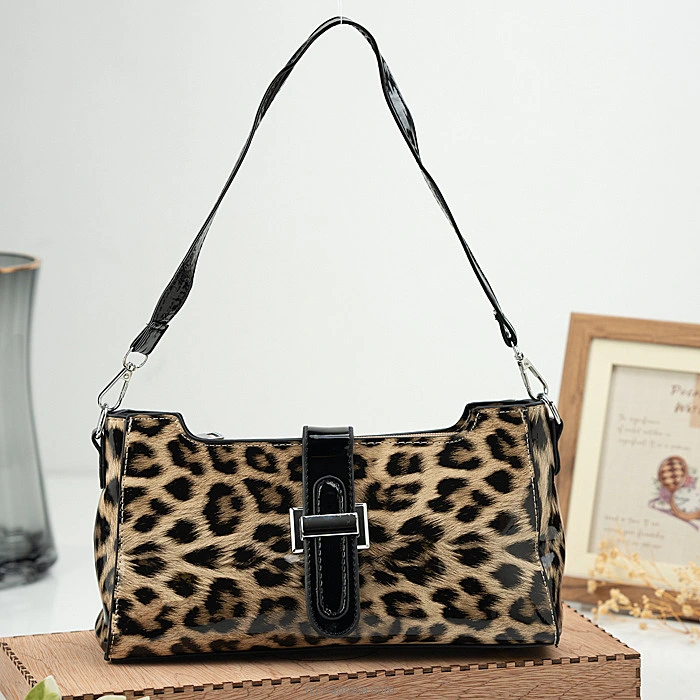 Fashion fashion0010524 in Sri Lanka